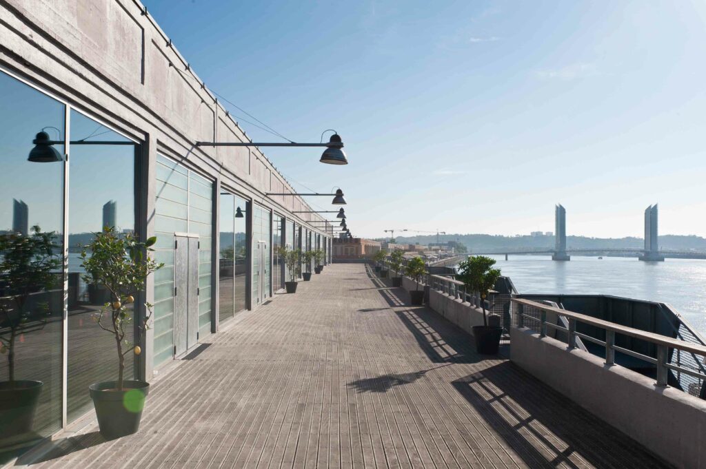 terrasse du Hangar 14